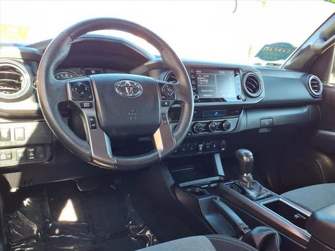 Used 2023 Toyota Tacoma TRD Sport image 9