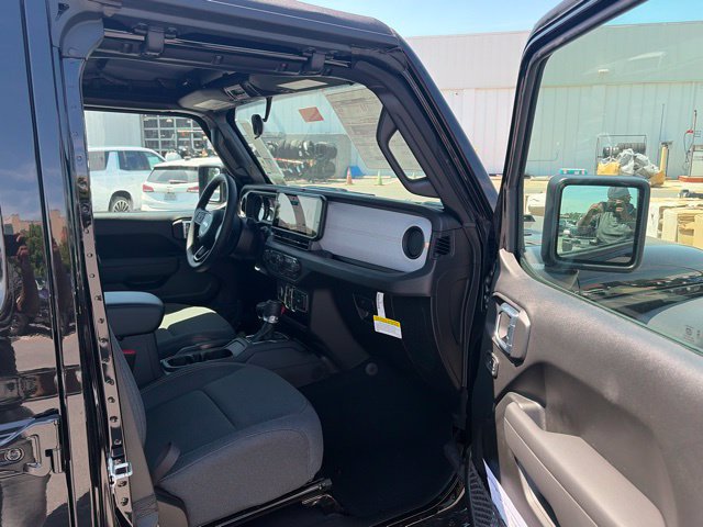 New 2026 Jeep Gladiator Sport AWD/4WD image 26