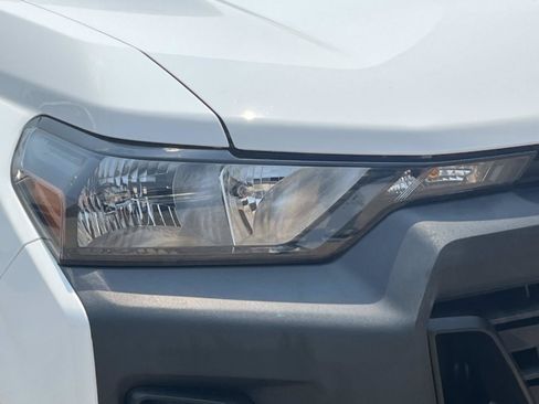 Used 2025 Chevrolet Colorado W/T RWD image 34