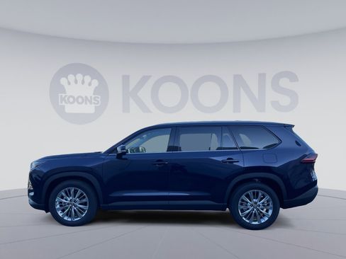 New 2026 Toyota Grand Highlander Platinum image 2