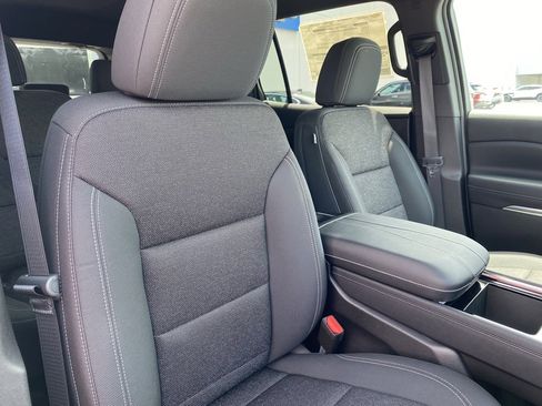 New 2025 Chevrolet Traverse LT image 20