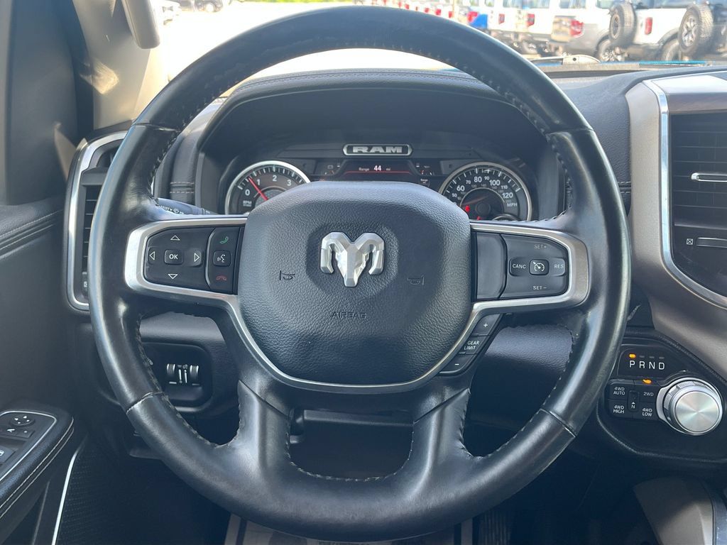 Used 2022 RAM 1500 Laramie AWD/4WD image 16