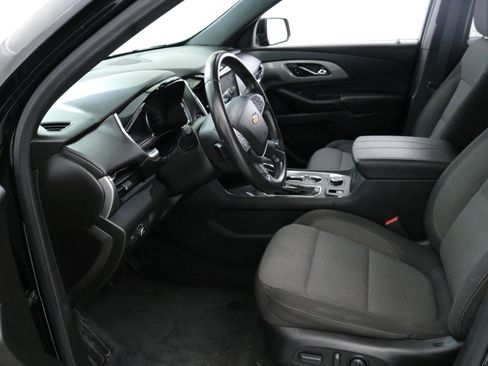 Used 2022 Chevrolet Traverse LT image 24