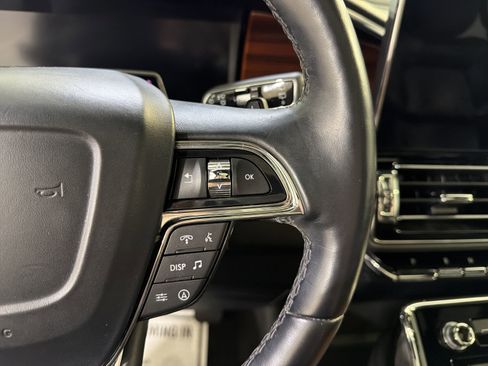 Used 2024 Lincoln Navigator Premiere AWD/4WD image 15