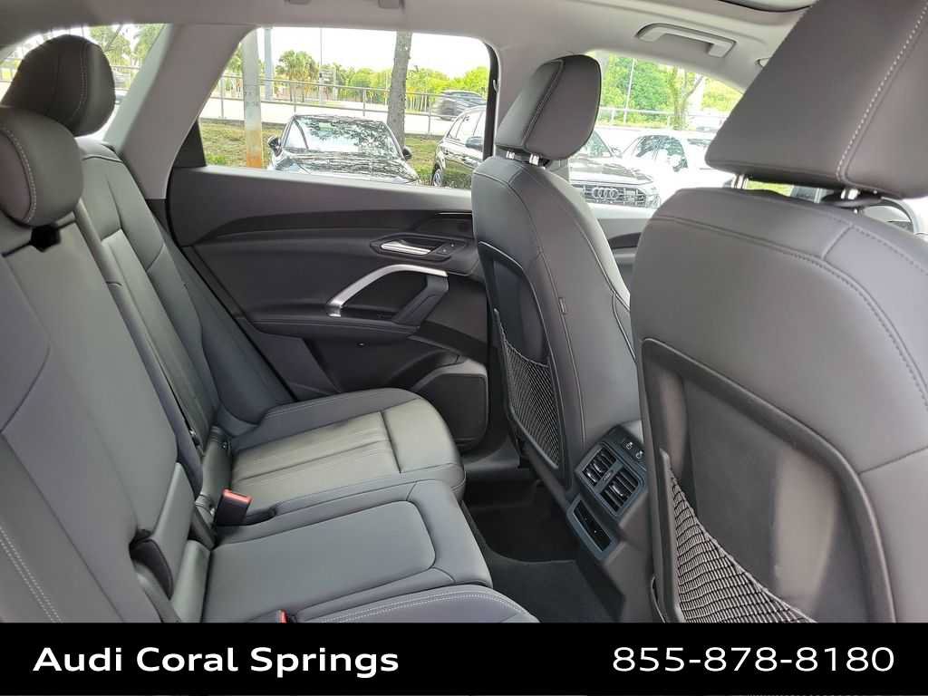 Used 2025 Audi Q5 Premium w/ Convenience Package AWD/4WD image 21