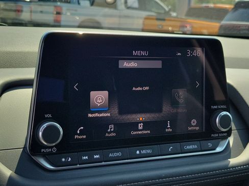 Used 2026 Nissan Rogue SV FWD image 12