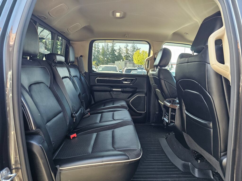 Used 2019 RAM 1500 Laramie AWD/4WD image 12