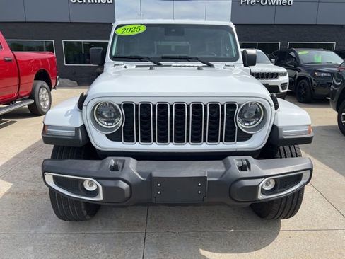 Certified 2025 Jeep Wrangler Unlimited Sahara w/ Safety Group AWD/4WD image 2
