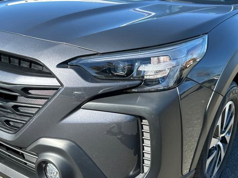 Used 2023 Subaru Outback Premium image 7