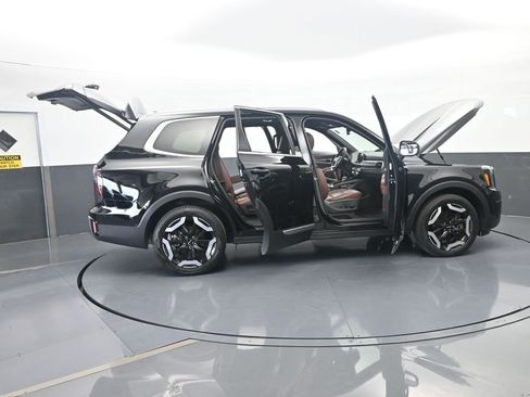 Used 2024 Kia Telluride EX w/ EX Captain's Chair Package FWD image 74