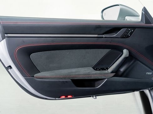 Used 2025 Porsche 911 Carrera 4 GTS image 47