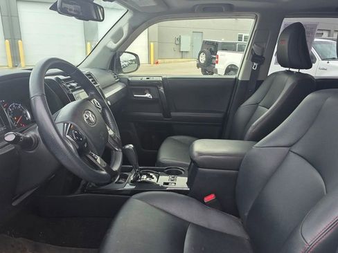 Used 2020 Toyota 4Runner Venture w/ Moonroof Package image 7