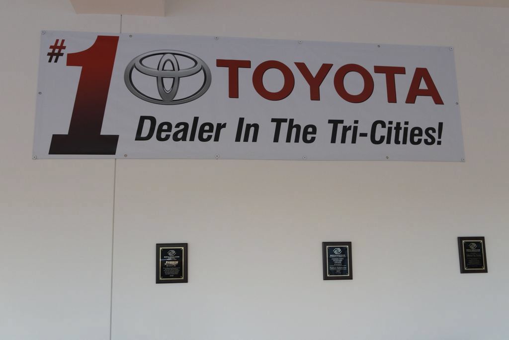Used 2024 Toyota Sienna LE FWD image 14