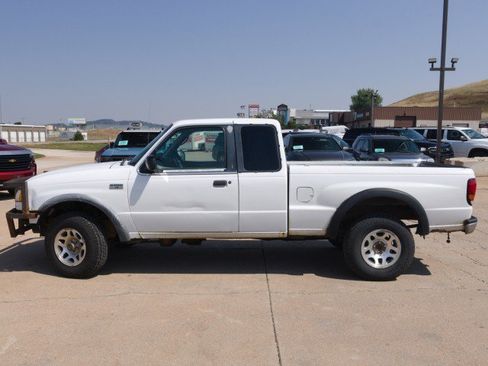 Used 2000 MAZDA B-Series Pickup 4x4 Cab Plus B4000 image 3