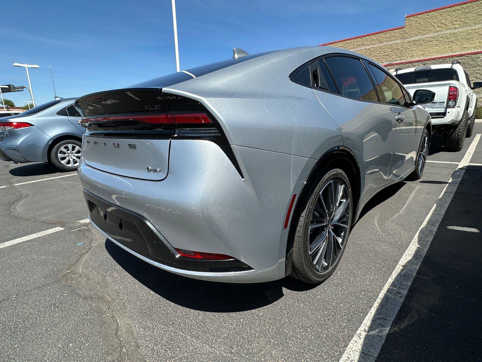 New 2027 Toyota Prius XLE FWD image 5