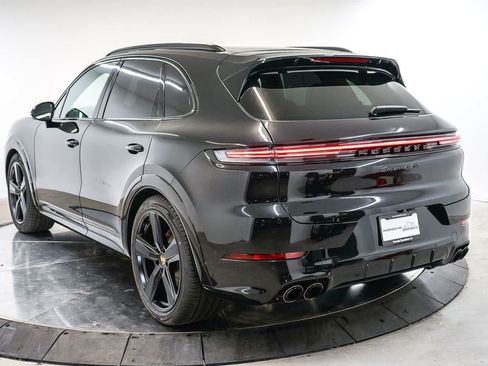 New 2026 Porsche Cayenne GTS AWD/4WD image 3