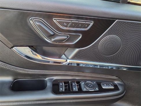 Certified 2023 Lincoln Corsair Reserve w/ Equipment Group 201A image 8