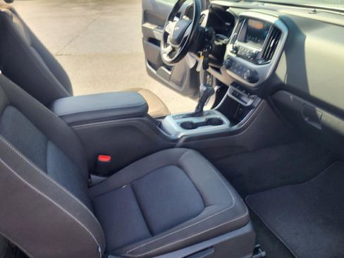 Used 2018 Chevrolet Colorado LT w/ LT Convenience Package AWD/4WD image 11