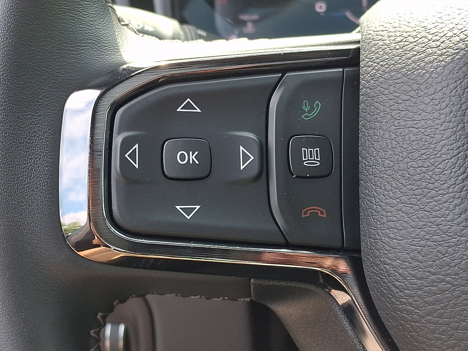 Used 2024 RAM 1500 Limited AWD/4WD image 20
