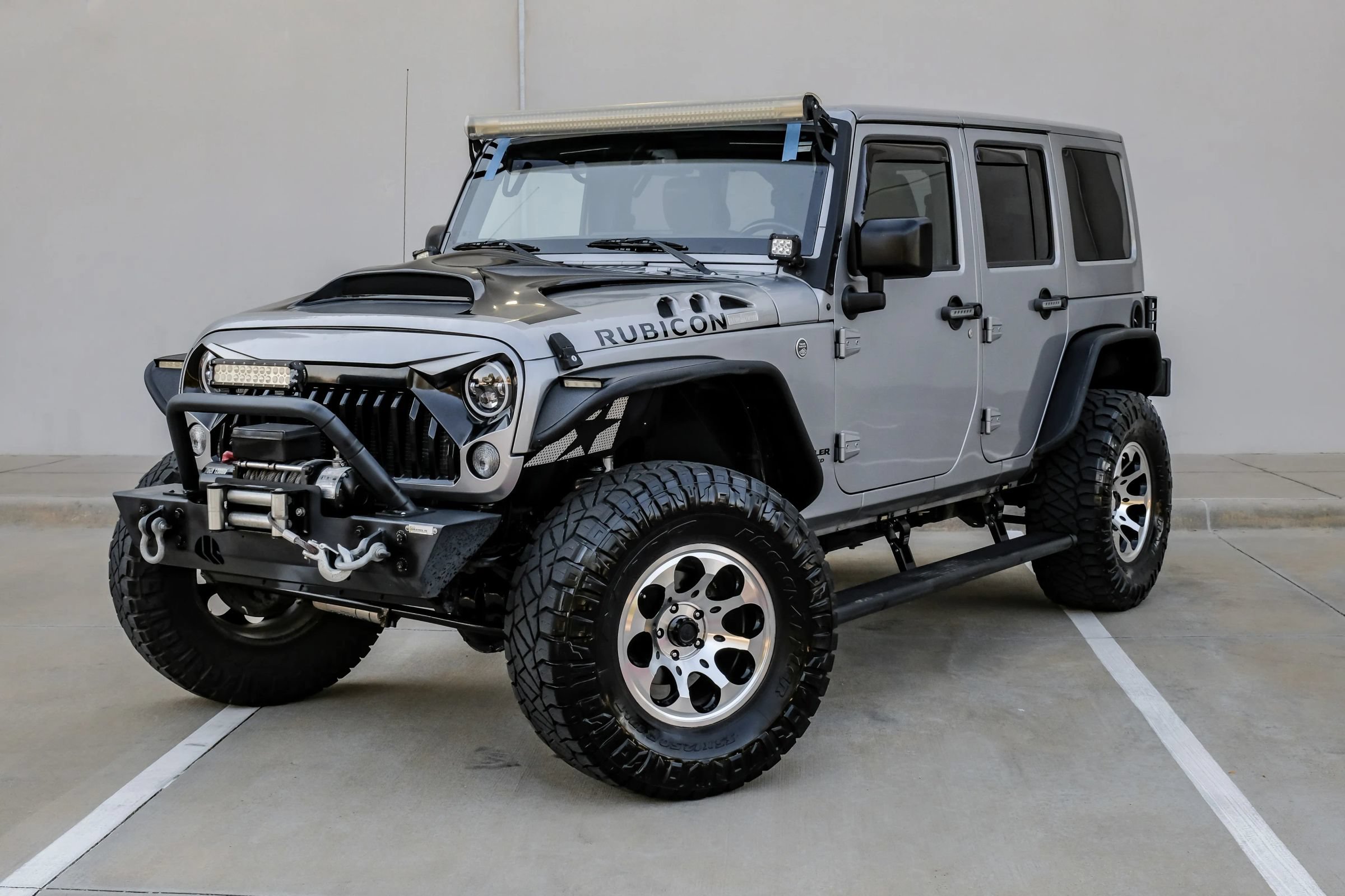 Used 2016 Jeep Wrangler Unlimited Rubicon w/ Connectivity Group AWD/4WD image 6