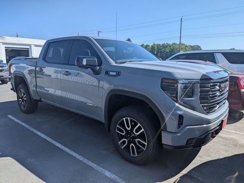 Certified 2025 GMC Sierra 1500 AT4 w/ AT4 Premium Package AWD/4WD image 13