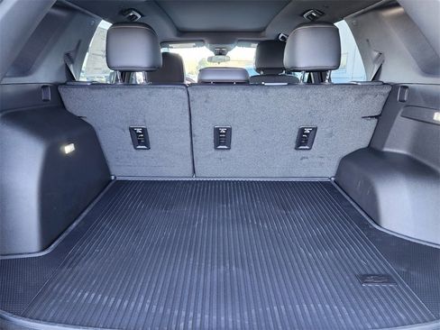 New 2026 Chevrolet Equinox ACTIV w/ Convenience Package III image 30