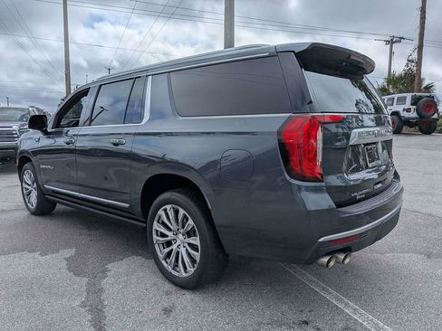 Used 2021 GMC Yukon XL Denali w/ Denali Premium Package image 5