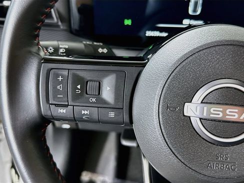 Certified 2025 Nissan Kicks SR AWD/4WD image 20