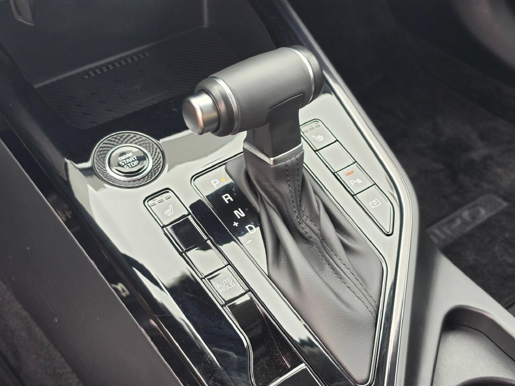 Certified 2025 Kia Niro EX FWD image 33