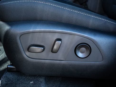 New 2026 Chevrolet Traverse LT image 17