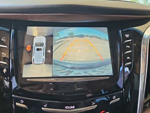 Used 2016 Cadillac Escalade ESV Luxury RWD image 11