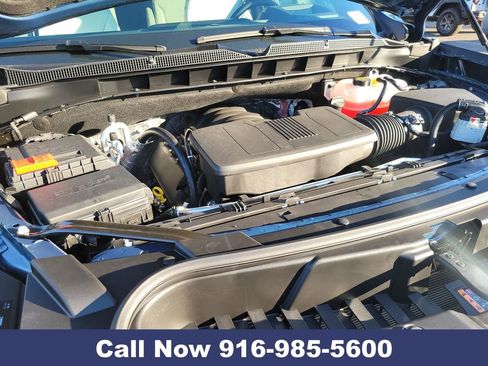 New 2026 Chevrolet Suburban Premier image 35