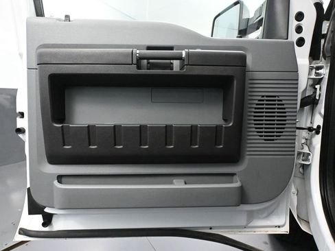 Used 2016 Ford F250 XL w/ Power Equipment Group image 19