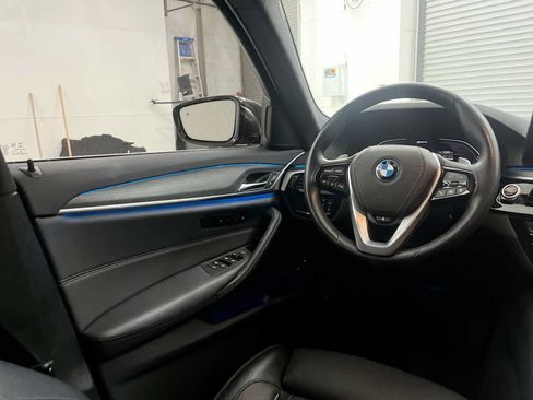 Used 2023 BMW 530e xDrive w/ Luxury Seating Package AWD/4WD image 15