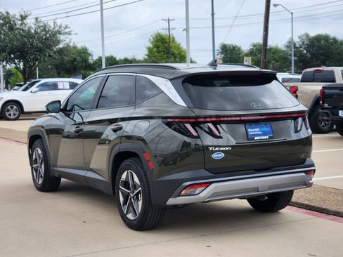 Certified 2025 Hyundai Tucson SEL FWD image 3