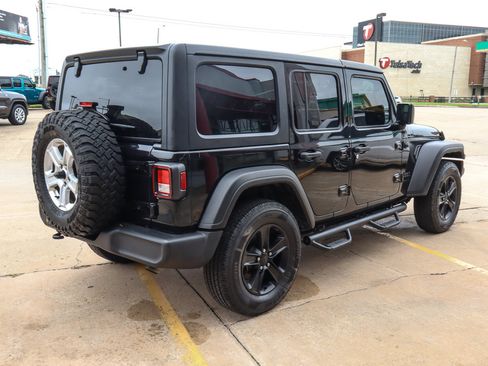Used 2021 Jeep Wrangler Unlimited Sport AWD/4WD image 5
