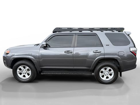 Used 2023 Toyota 4Runner SR5 Premium w/ Moonroof Package AWD/4WD image 2