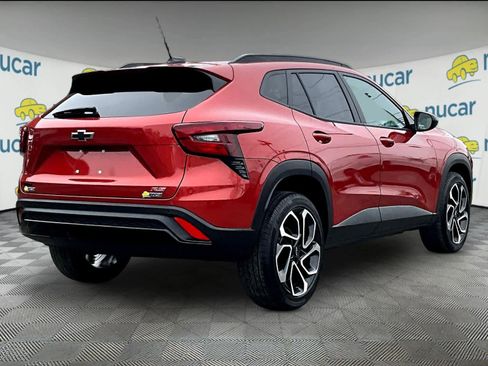 Used 2024 Chevrolet Trax RS w/ Driver Confidence Package image 6