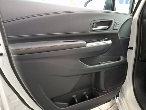 New 2025 Toyota Sienna Limited image 8