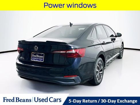 Used 2022 Volkswagen Jetta S image 8