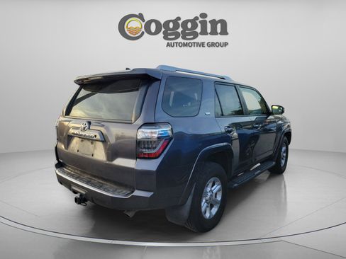 Used 2016 Toyota 4Runner SR5 image 5