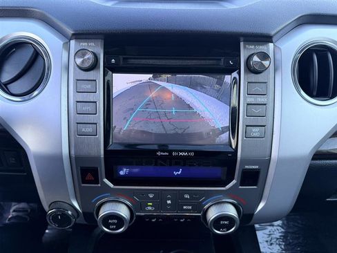 Used 2014 Toyota Tundra Limited w/ Limited Premium Package image 39