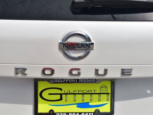 Used 2021 Nissan Rogue SV w/ Premium Package FWD image 8