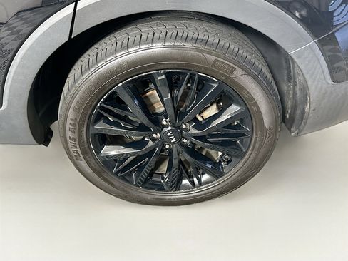 Used 2020 Kia Telluride SX image 11