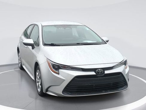 Used 2024 Toyota Corolla LE image 1
