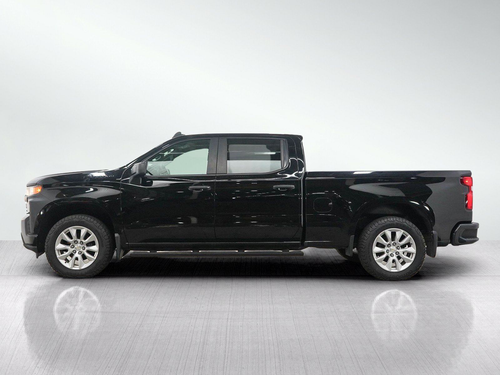 Used 2021 Chevrolet Silverado 1500 Custom w/ LPO, Dark Essentials Package AWD/4WD image 2