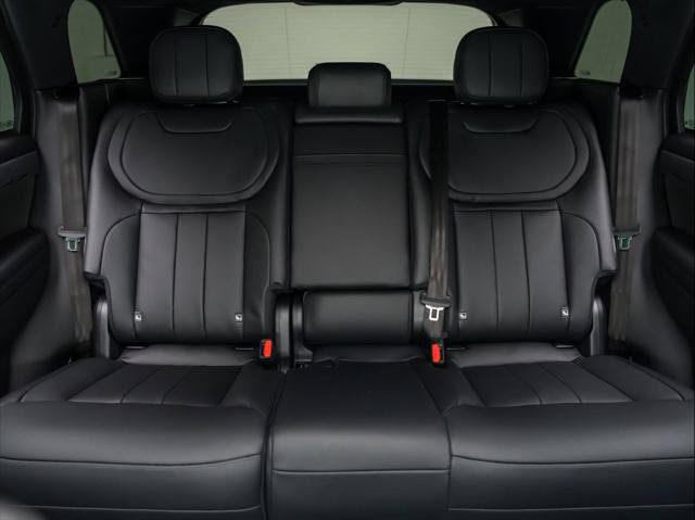New 2026 Land Rover Range Rover Sport Dynamic SE AWD/4WD image 17