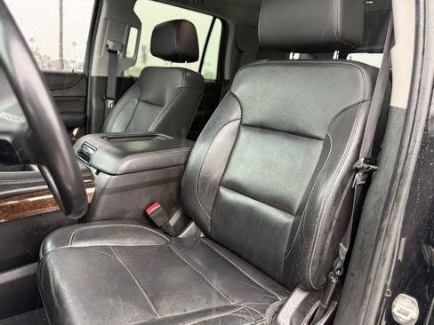 Used 2019 Chevrolet Tahoe LT image 5