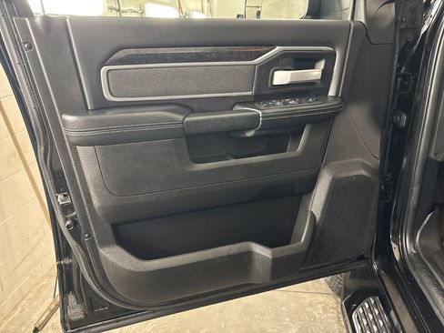 Used 2022 RAM 2500 Big Horn w/ Level C Equiment Group image 12