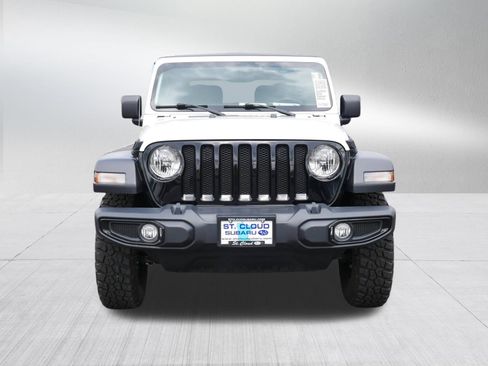 Used 2022 Jeep Wrangler Sport AWD/4WD image 2
